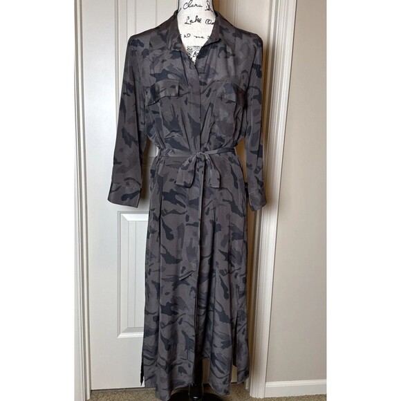 L Agence Dresses & Skirts - L Agence Button Front 3/4 Sleeve Abstract Silk Dress Purple Size M Designer Luxe